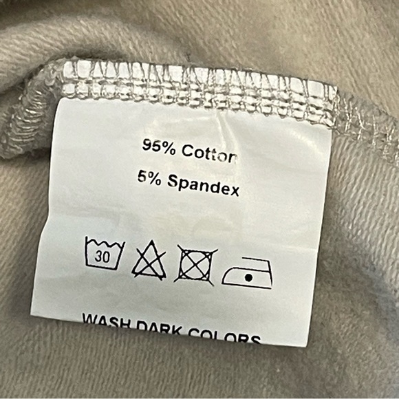 She Show Graphic Sweatshirt - Picture 3 of 3